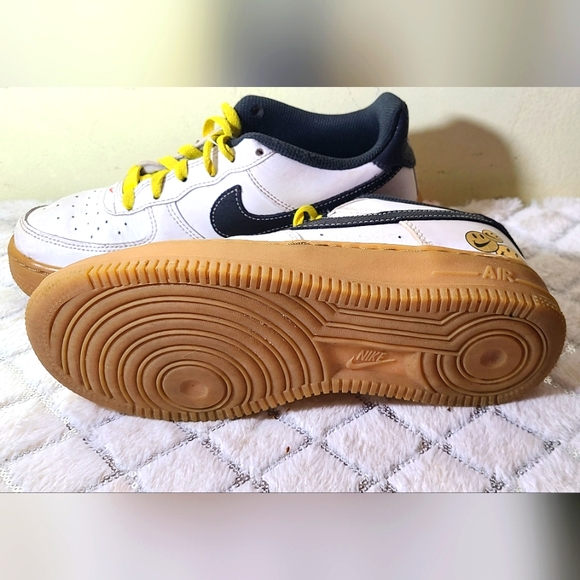 Nike Air Force 1 LV8 Go The extra Smile Size 5 Youth - Picture 5 of 6